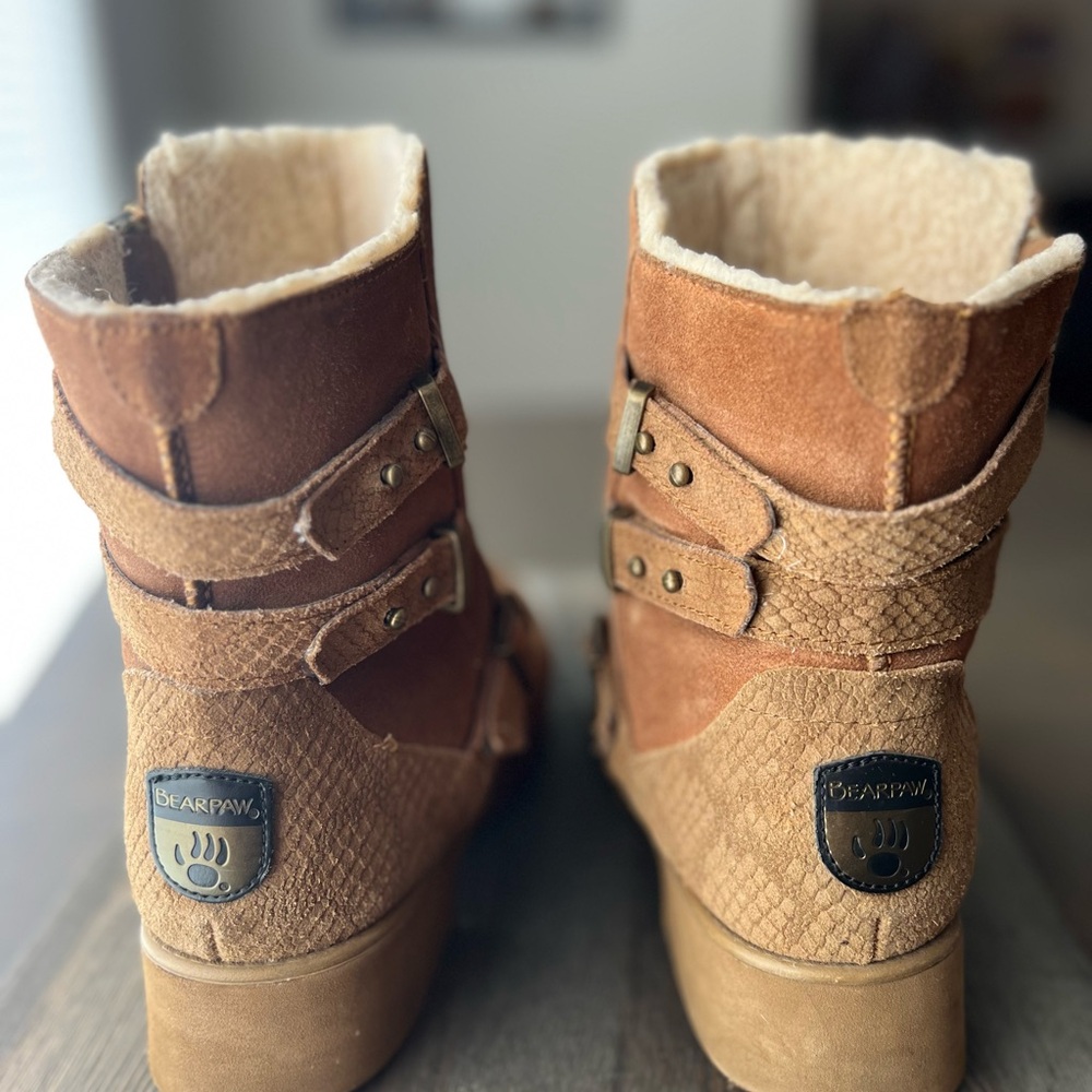 Women’s Lucy BearPaw Chunky Heel Strappy Boot - Picture 3 of 3
